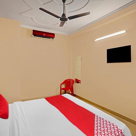 Hotel O Pari Hotel Ґазіабад Екстер'єр фото