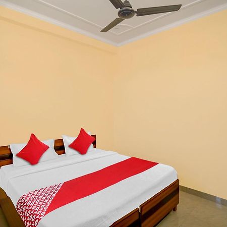Hotel O Pari Hotel Ґазіабад Екстер'єр фото