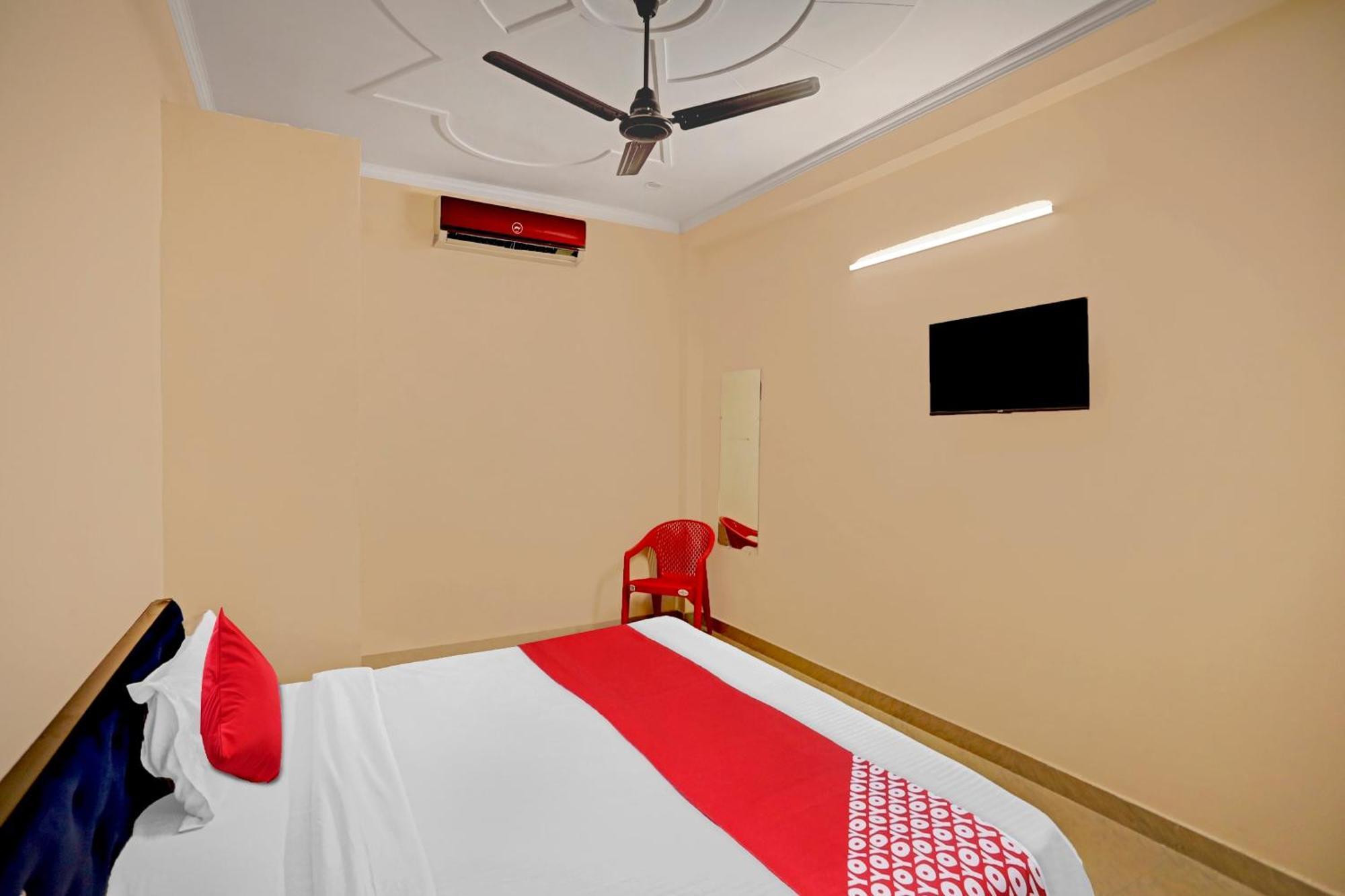 Hotel O Pari Hotel Ґазіабад Екстер'єр фото