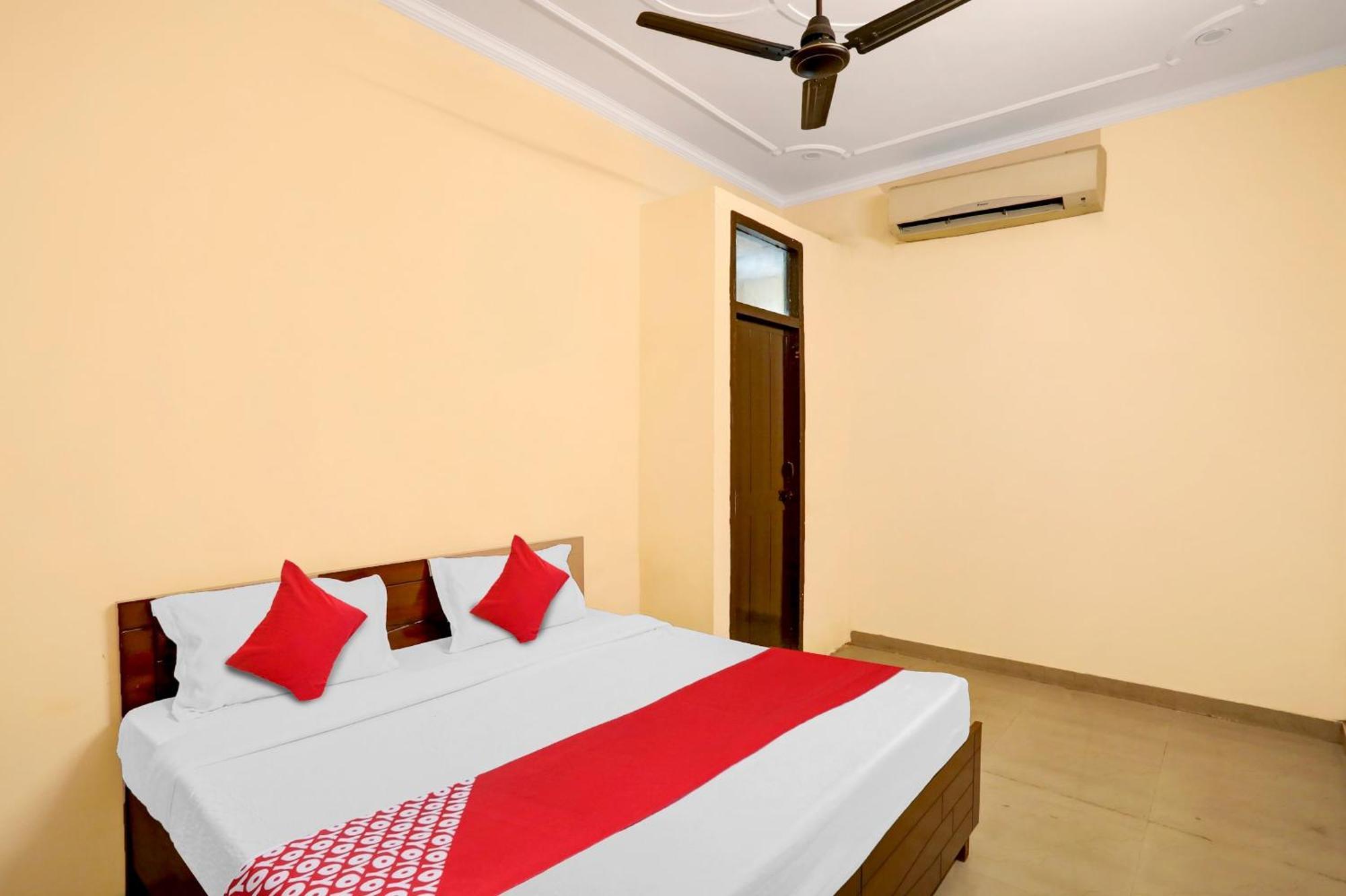Hotel O Pari Hotel Ґазіабад Екстер'єр фото