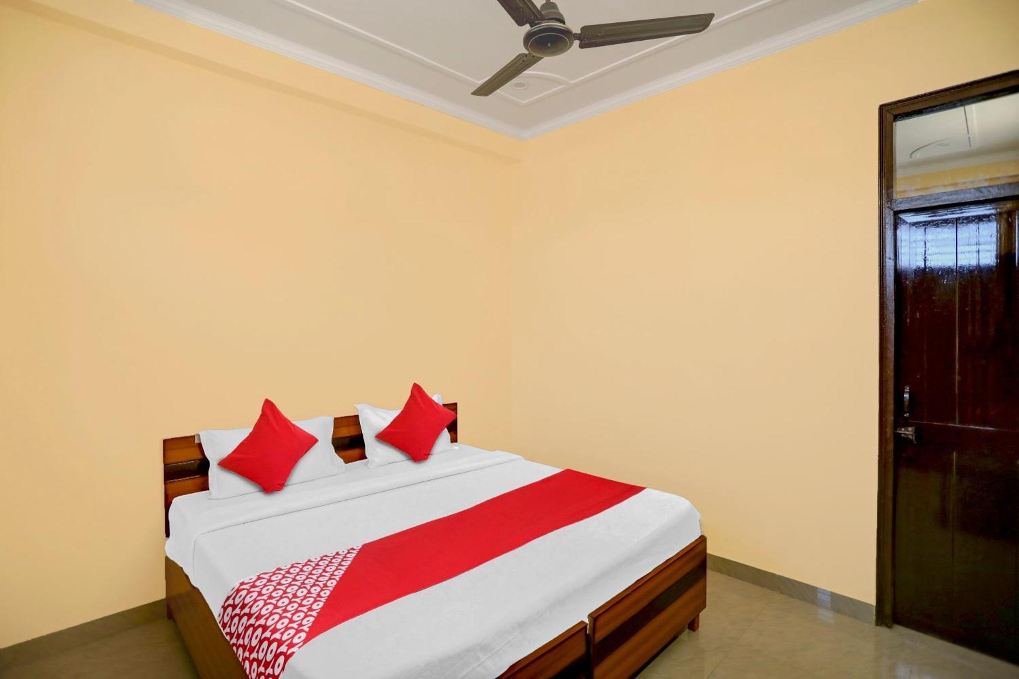 Hotel O Pari Hotel Ґазіабад Екстер'єр фото