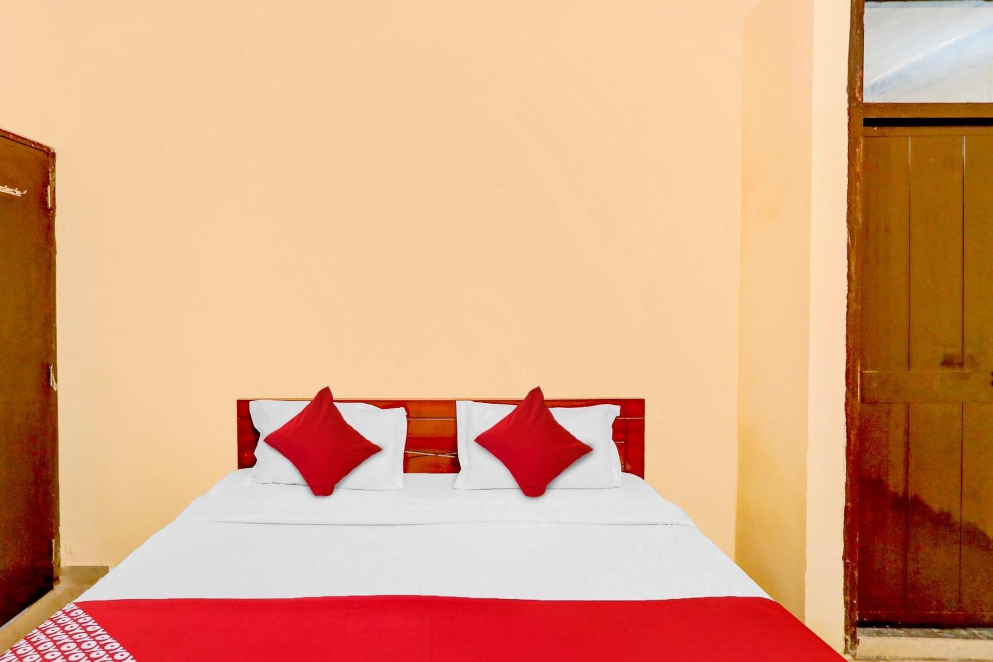 Hotel O Pari Hotel Ґазіабад Екстер'єр фото