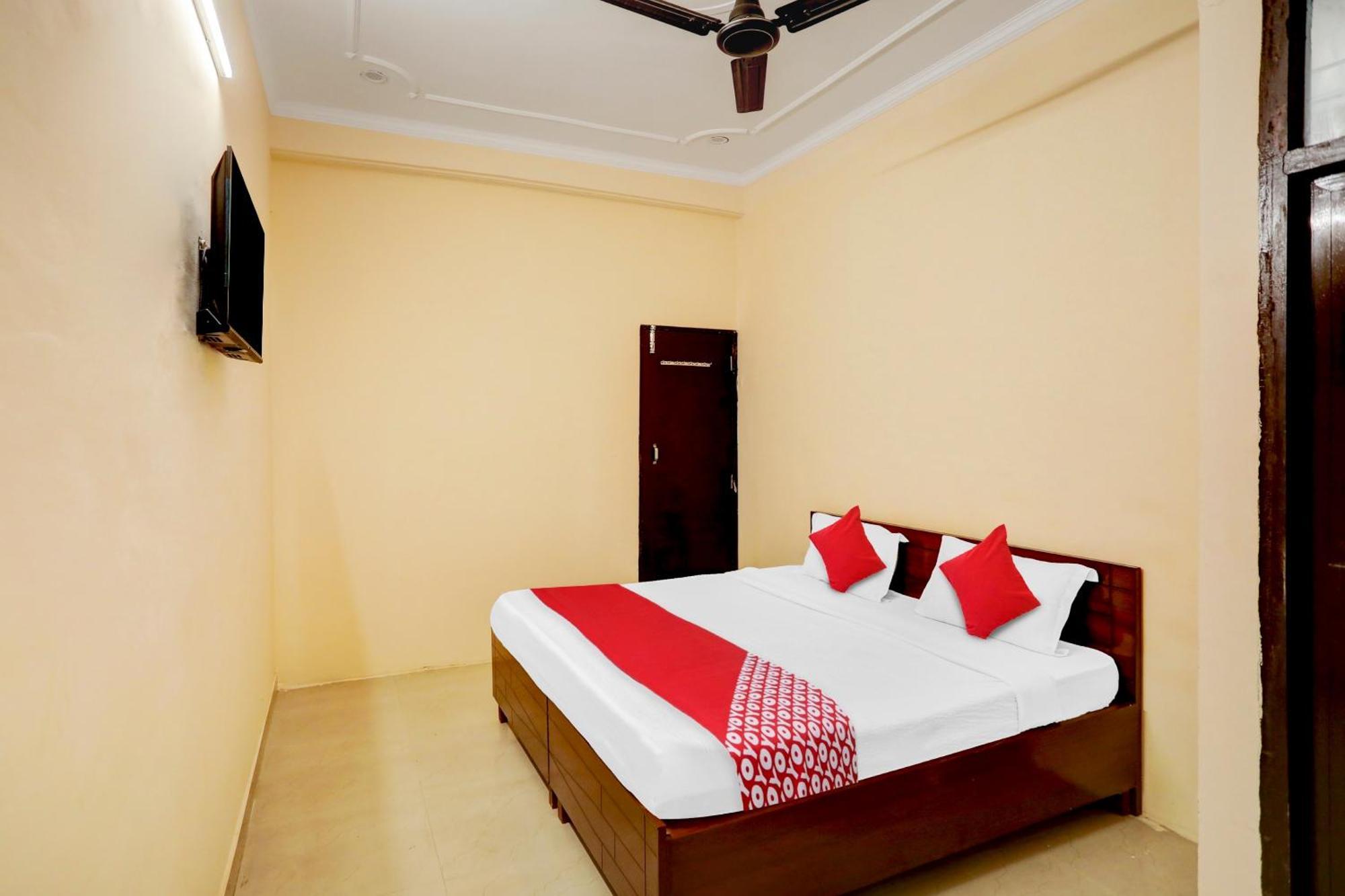 Hotel O Pari Hotel Ґазіабад Екстер'єр фото